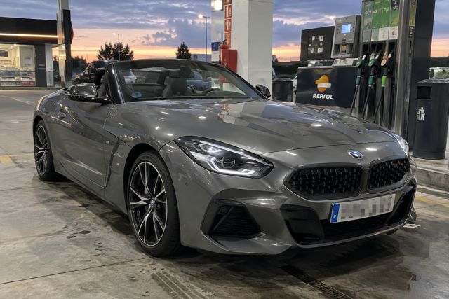 BMW Z4 Roadster for rent in Barcelona