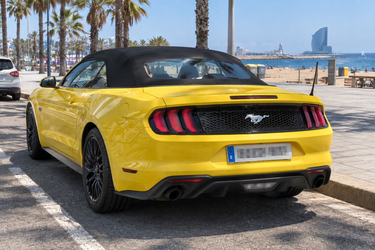 Ford Mustang GT Convertible — 3